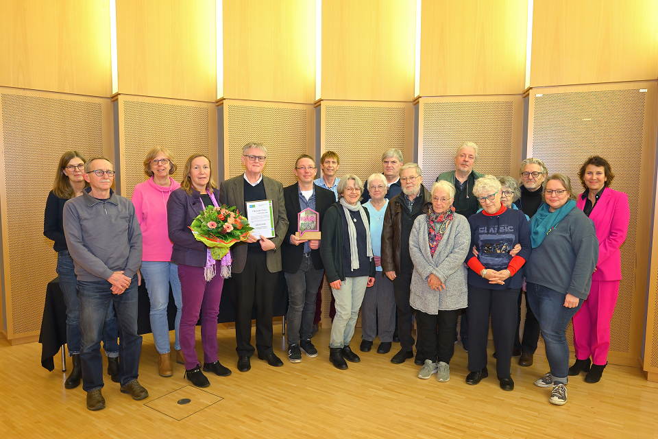 Der Verein zur Förderung der Erinnerungskultur Viersen 1933–45 war mit einer großen Delegation gekommen (Foto: Stadt Viersen)