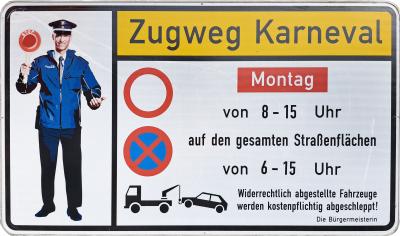 Straßenschild: Zugweg Karneval