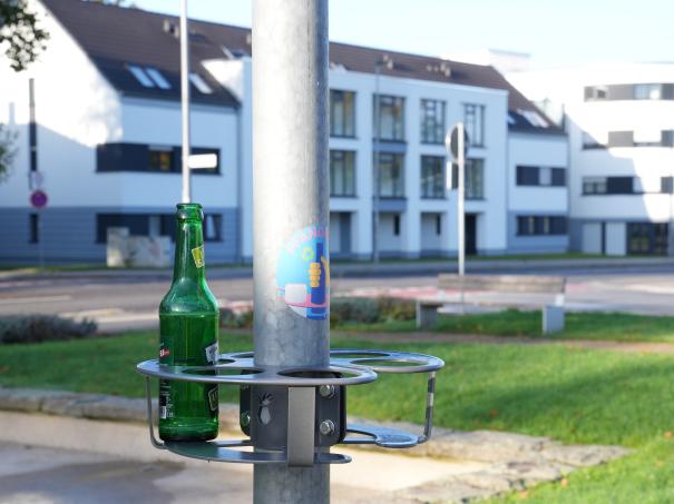 Pfandring an einer Laterne am Viersener Bahnhof