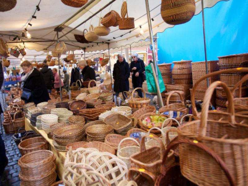 Korbwaren am Schöppenmarkt